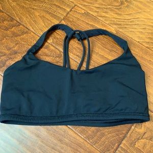 Lululemon Free To Be Size 6